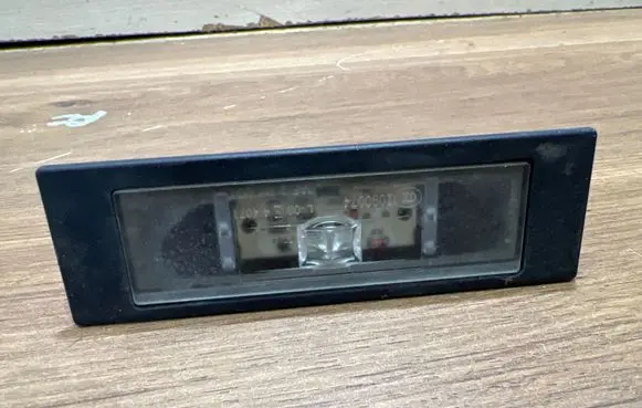 BMW 5 E60 E61 Number plate light 7193294