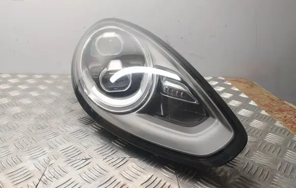 Porsche Panamera (970) Headlight/headlamp 97063117254