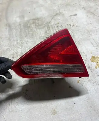 Audi A5 8T 8F Tailgate rear/tail lights 8T0945093