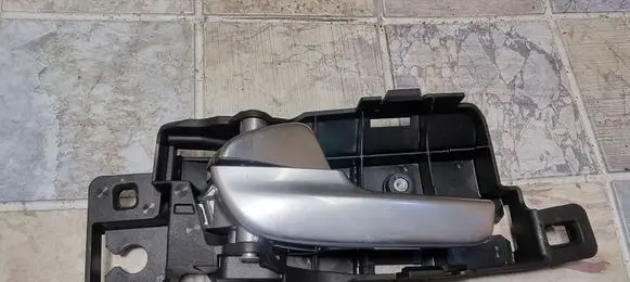 Rear door interior handle