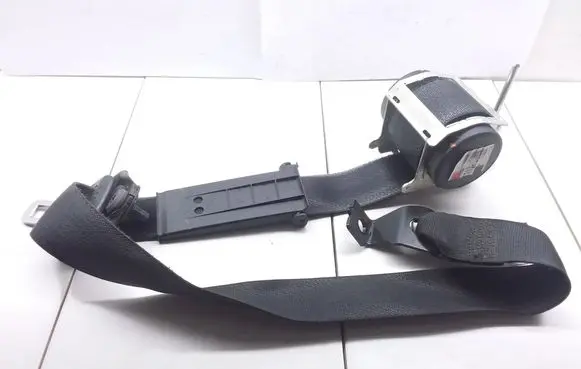 Opel Zafira B Front seatbelt 13296203 616625900