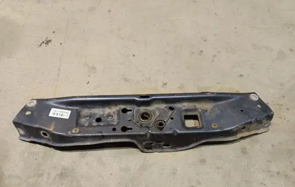 Opel Zafira B Radiator support slam panel 