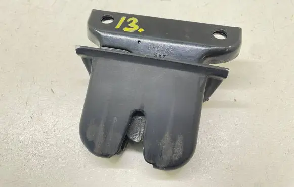 Audi A3 S3 8L Tailgate/trunk/boot lock/catch/latch 8L0827505E