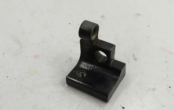 Audi Q7 4L Rear door upper hinge 4L0833402