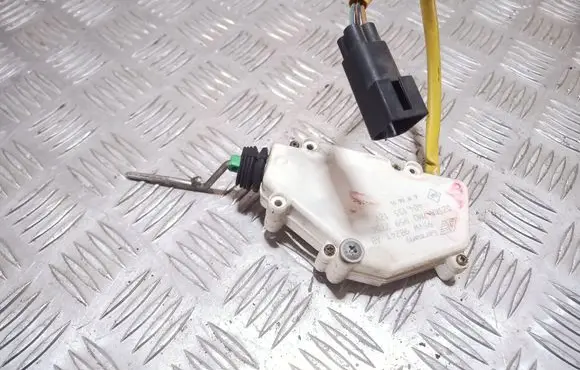 Fuel tank cap lock motor