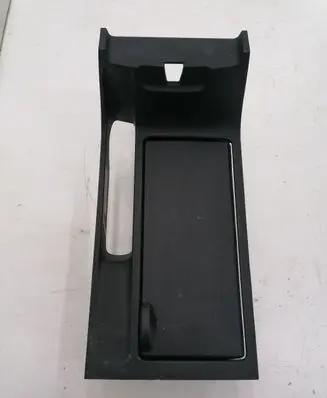 Cup holder front