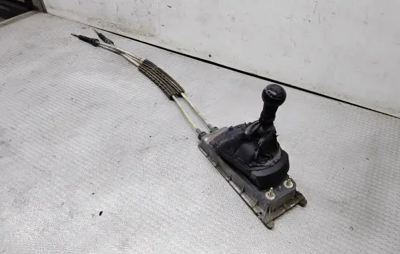 Seat Ibiza III (6L) Gear shifter/selector 6Q0711061