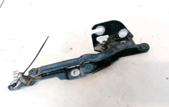 Audi A4 S4 B5 8D Tailgate/trunk/boot hinge 8D5827301A