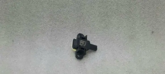 Mercedes-Benz ML W166 Airbag deployment crash/impact sensor A1668210351