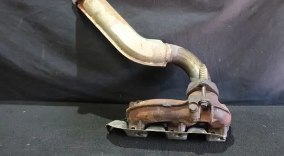 BMW 8 E31 Exhaust manifold