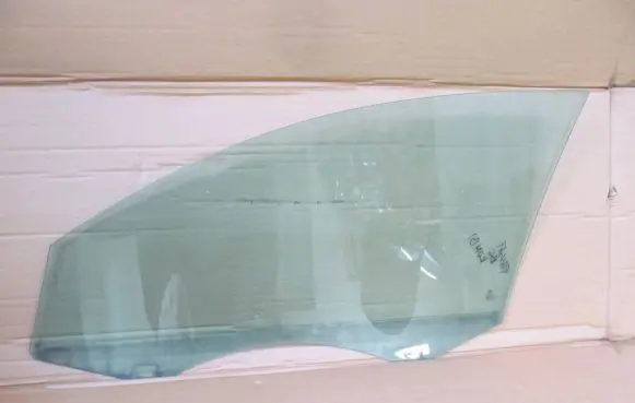 Volkswagen PASSAT B7 Front vent window/glass (coupe) 43R004026 E000794 DOT76M385AS2