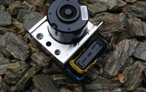 Suzuki Ignis ABS Pump 86G3 06210205674