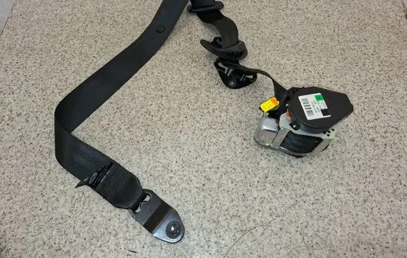 Land Rover Evoque I Front seatbelt BJ32611B08 619093800 BJ32611B08AD