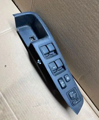 Peugeot 4007 Electric window control switch 8608A147 C8DD630M 25Z7D1