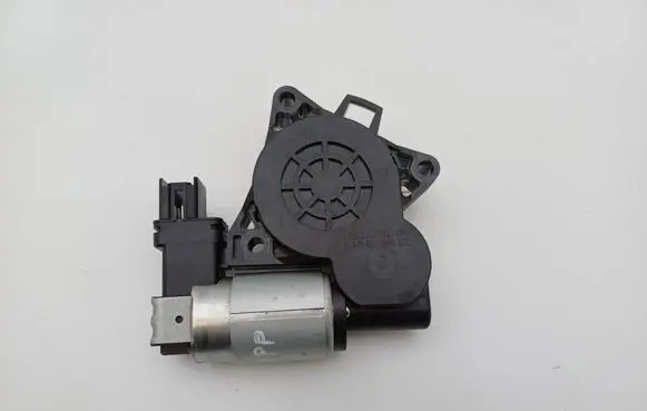 Mazda 6 Front door window regulator motor CM011750 G22C5858X