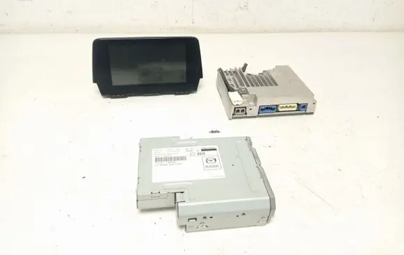 Mazda 6 Radio/CD/DVD/GPS head unit GMM666DRX