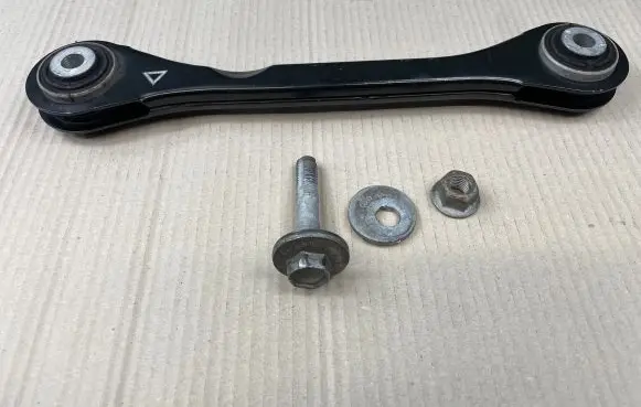 Porsche Macan (95B) Rear control arm 8K0501529L