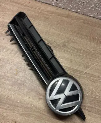 Volkswagen Golf VII Front bumper upper radiator grill 5G0853655D