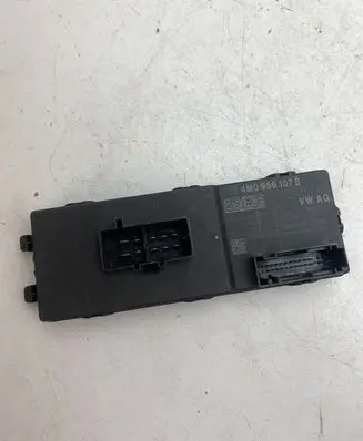 Audi Q7 4M Tailgate/trunk control unit/module 4M0959107B