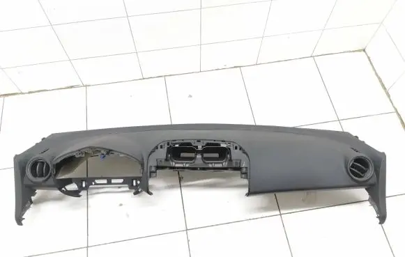 Toyota RAV 4 (XA30) Dashboard 55843 42050 55971