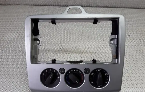 Ford Focus Climate control unit 69607003