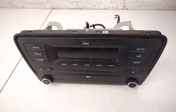 Skoda Octavia Mk3 (5E) Radio/CD/DVD/GPS head unit 5E0035875