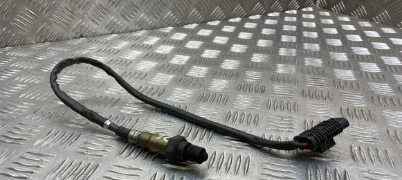 BMW 2 F22 F23 Lambda probe sensor 863104702