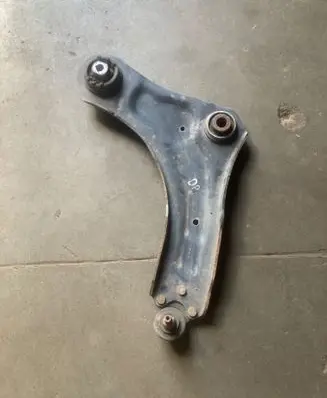 Renault Scenic III - Grand scenic III Front lower control arm/wishbone 324D