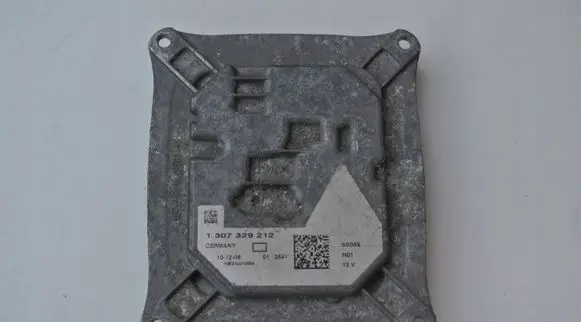 BMW 6 E63 E64 LED ballast control module 1307329212