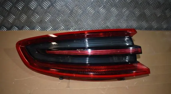 Porsche Macan (95B) Rear/tail lights 95B945095N