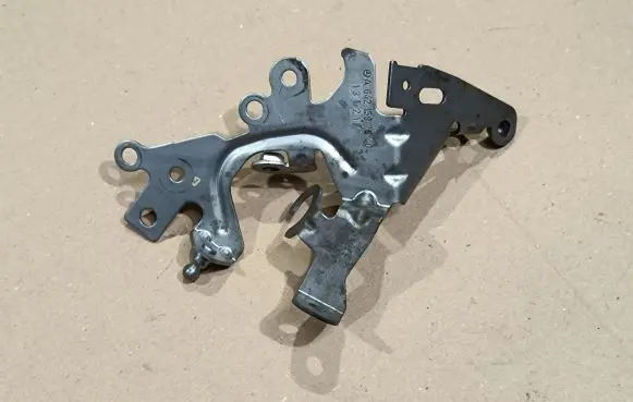 Mercedes-Benz S W222 Other engine bay part A6421597840