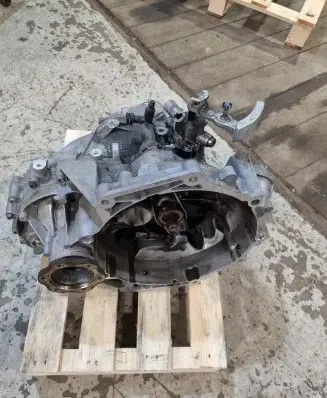 Volkswagen Golf Sportsvan Manual 6 speed gearbox SEE