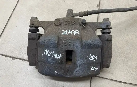 Nissan Qashqai Front brake caliper
