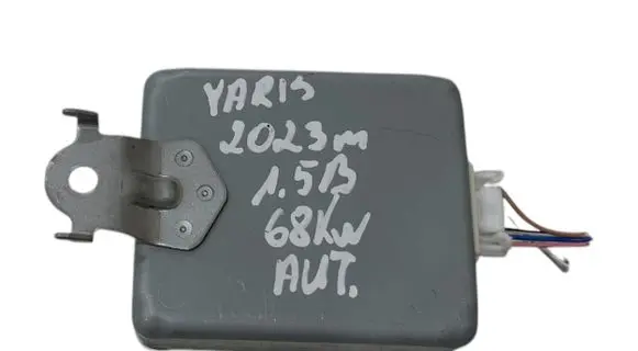 Toyota Yaris XP210 Other control units/modules 86572K0010