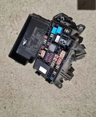 Toyota Prius (XW50) Fuse module 8264147050