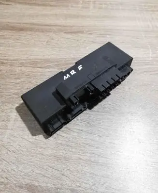 Mercedes-Benz E W210 Fuse module A2105400372 05376000