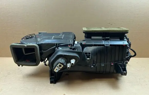 Ford Mustang VI Interior heater climate box assembly GR3B19B555HK