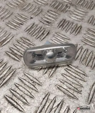 Audi A6 S6 C5 4B Front fender indicator light 8e0949127