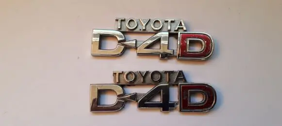 Toyota Avensis T250 Manufacturers badge/model letters 