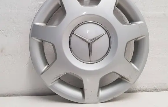 Mercedes-Benz A W169 R15 wheel hub/cap/trim A1694000925 A1694010624