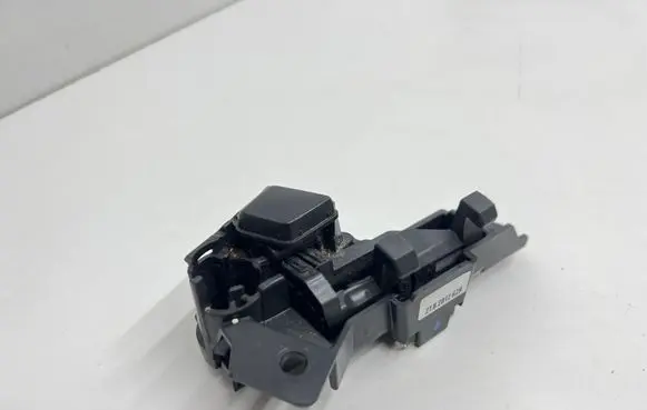 BMW 5 F10 F11 Glove box lock 1600086