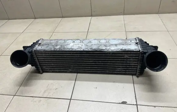 BMW X5 E70 Intercooler radiator 17517809321 7809321
