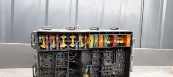 Ford Focus Fuse box set 2m5t-14a067-bb