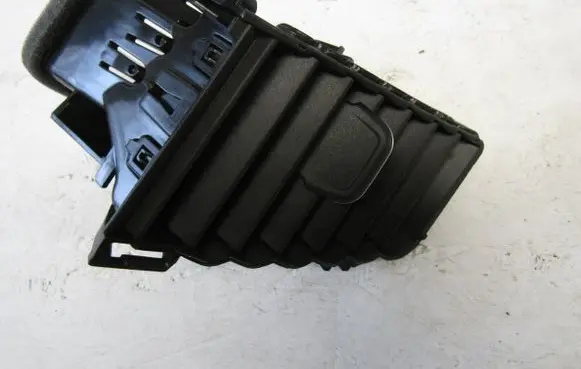 Opel Crossland X Dash center air vent grill 13461693