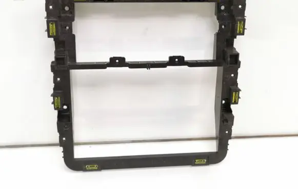 Volkswagen Touran I Radio/GPS head unit trim 1TO858005A