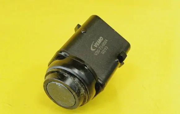 Mercedes-Benz E W211 Parking PDC sensor V30720024 V30-72-0024