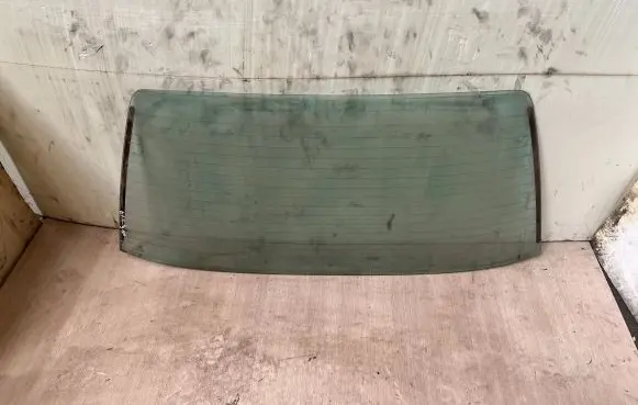 BMW 3 E30 Rear windscreen/windshield window 
