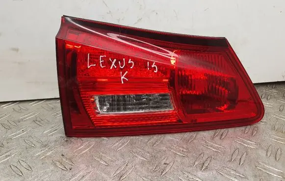 Lexus IS 220D-250-350 Tailgate rear/tail lights K09
