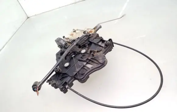 Volkswagen Caddy Sliding door lock 2K0843653BF
