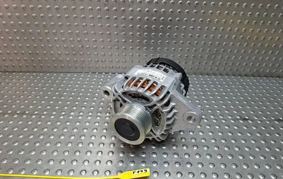 Alfa Romeo Giulietta Generator/alternator 71773263